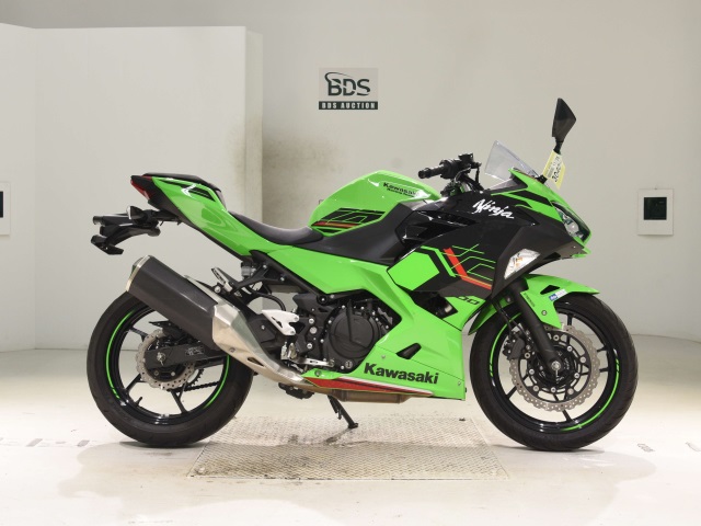 Kawasaki NINJA400 2024