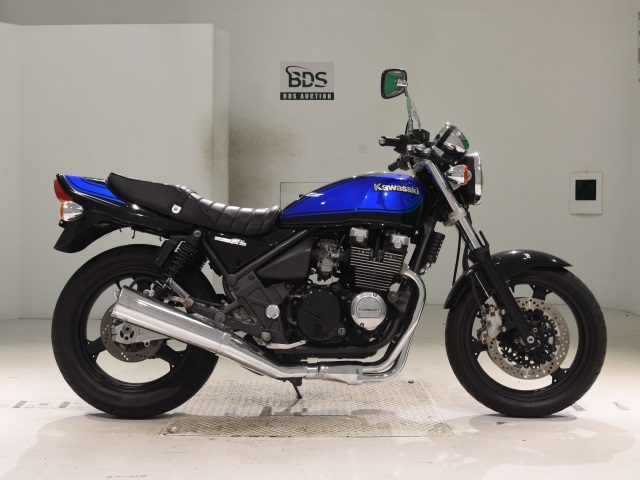 Kawasaki ZEPHYR400 2010