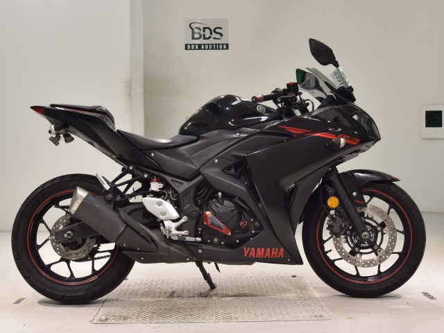 Yamaha YZF-R3 2015
