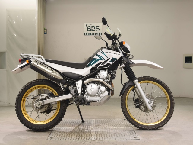 Yamaha SEROW XT250 2012