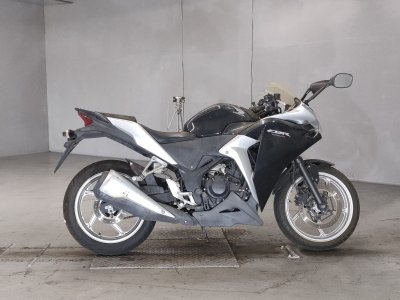 Honda CBR250R 2011