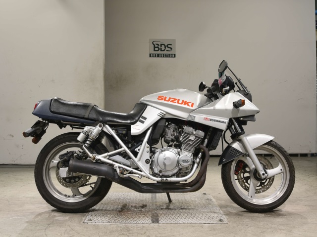 Suzuki GSX250S KATANA