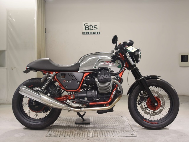 Moto Guzzi V7 RACER 2015