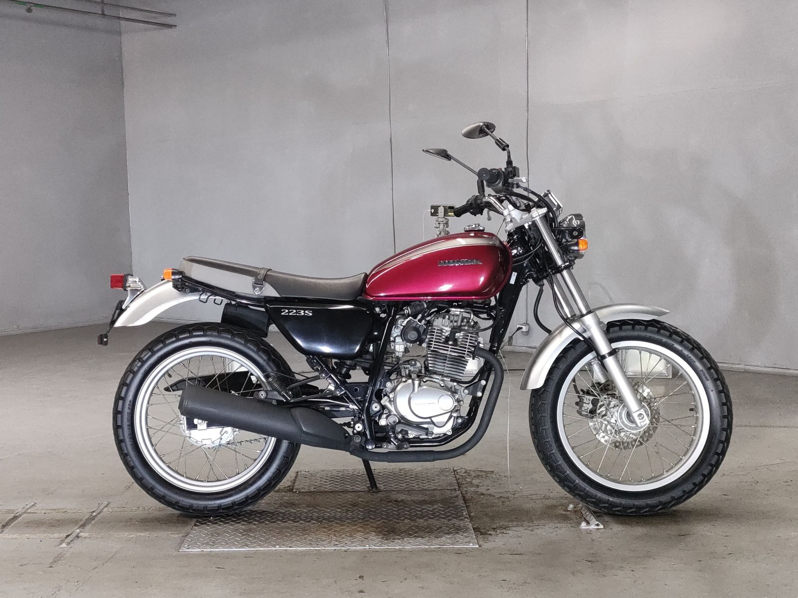 Honda CB223S 2010
