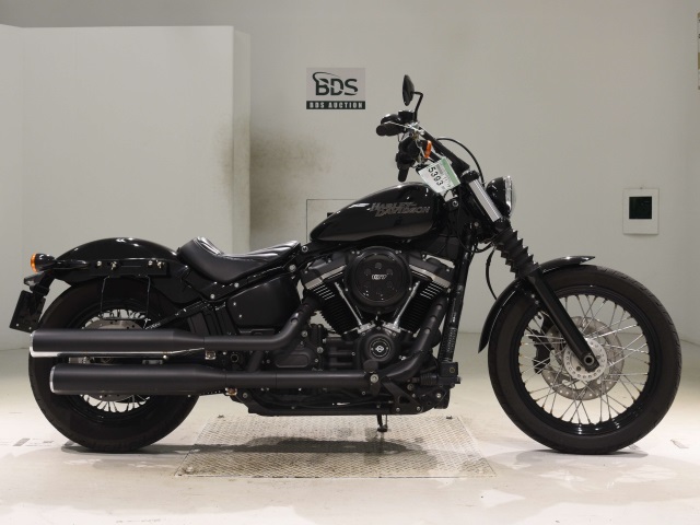 HD STREETBOB FXBB1750 2018