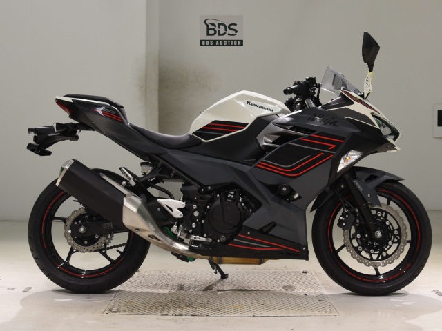 Kawasaki NINJA400 2024