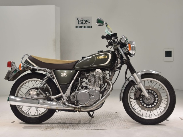 Yamaha SR400 2015
