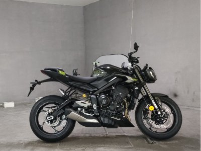 Triumph STREET TRIPLE RS 2025