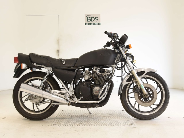 Yamaha XJ400