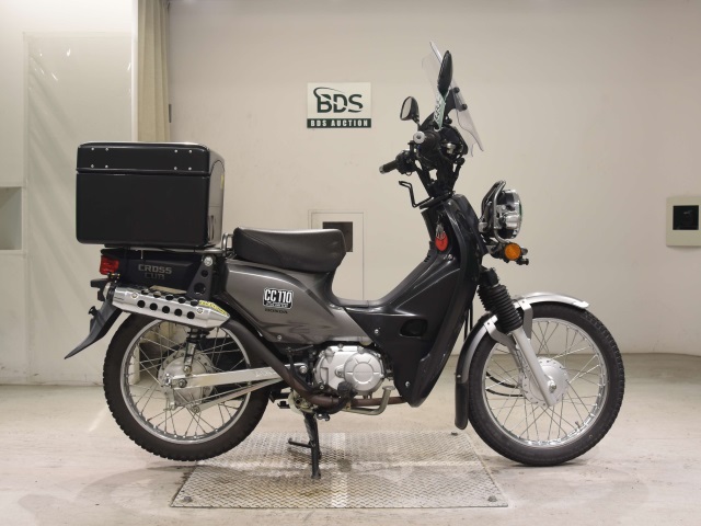 Honda CC110 CROSSCUB 2016