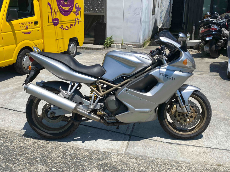 Ducati ST2 2001