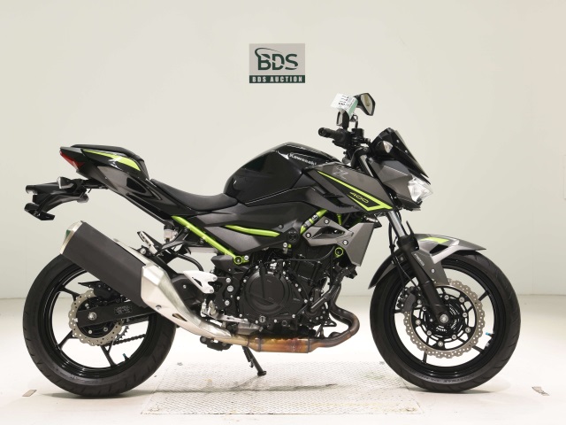 Kawasaki Z400 2023