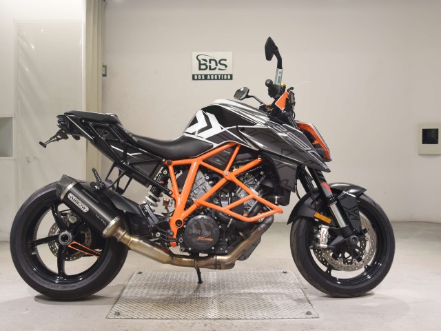 KTM 1290 SUPERDUKE R 2021