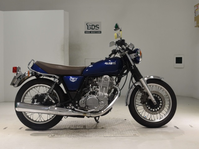 Yamaha SR400 2022