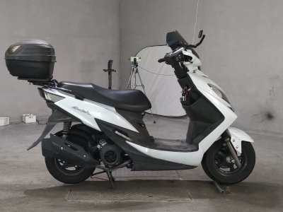 Suzuki SWISH