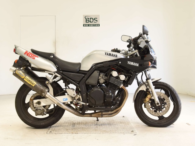 Yamaha FZ400 1997