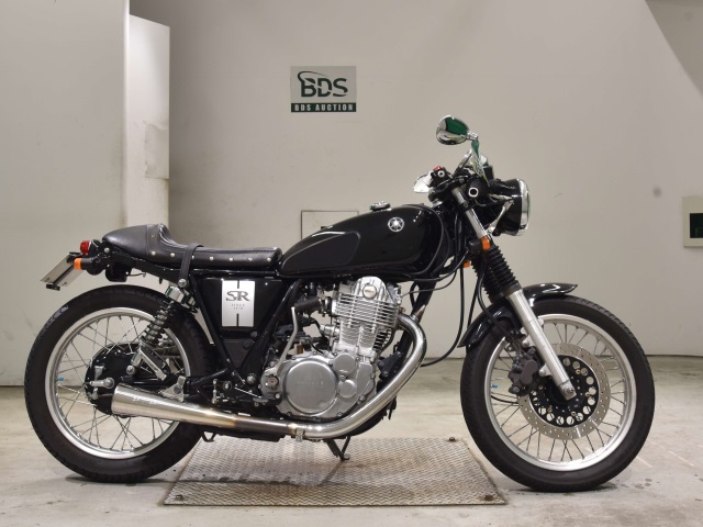 Yamaha SR400 2018