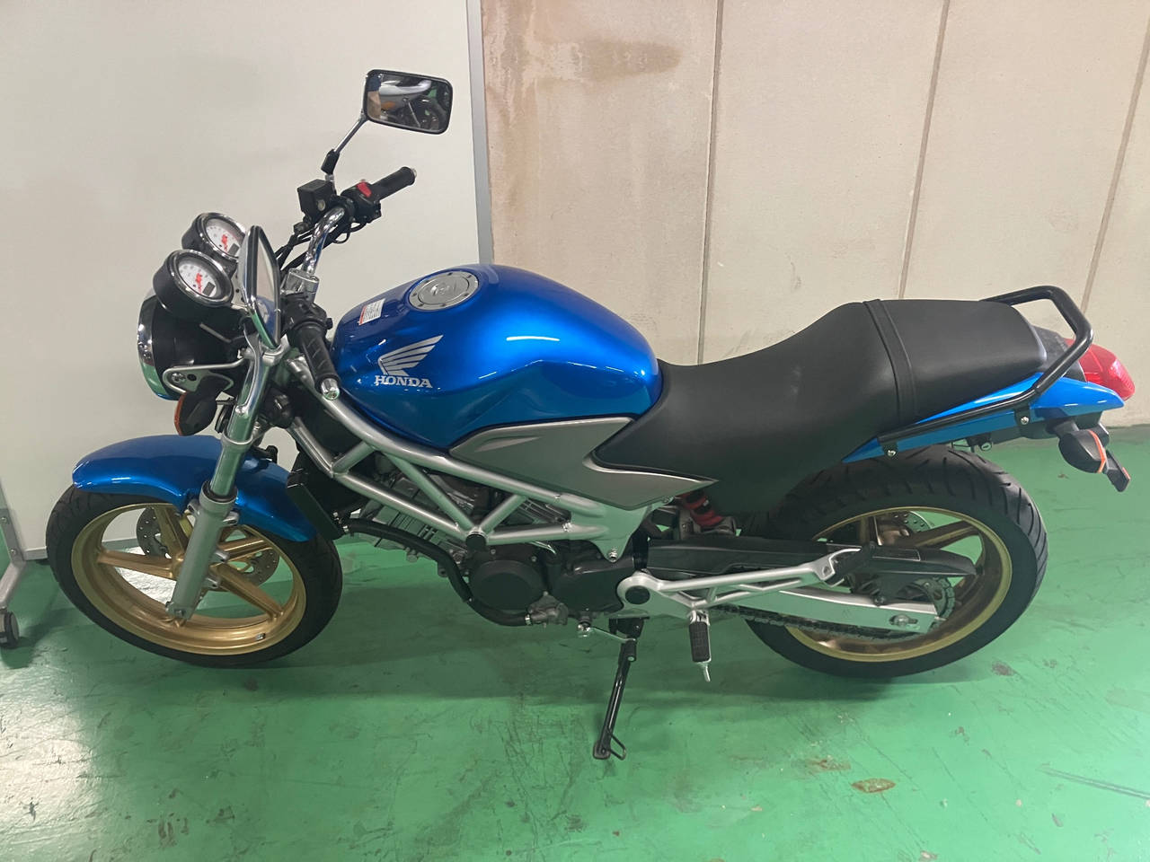 Honda VTR250 2009