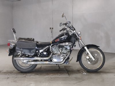 Suzuki INTRUDER 250LC 2001