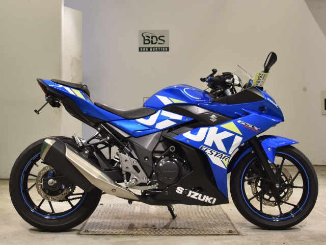 Suzuki GSX250RA