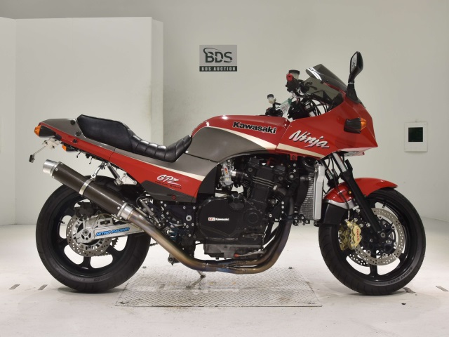 Kawasaki GPZ900R 2000