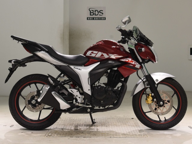 Suzuki GIXXER150