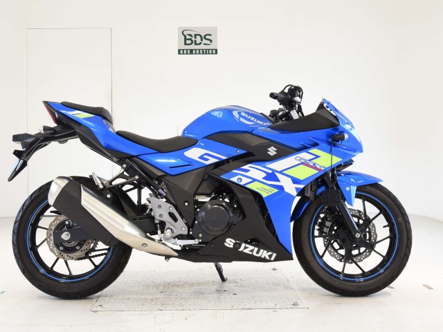 Suzuki GSX250RA