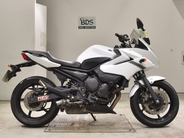 Yamaha XJ6 DIVERSION SA 2011