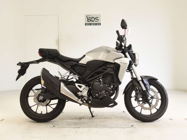 Honda CB250R 2018