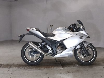 Suzuki GIXXER250