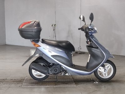 Suzuki ADDRESS V50