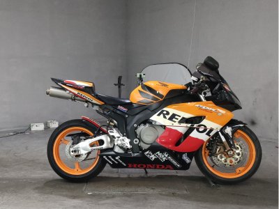 Honda CBR1000RR 2005