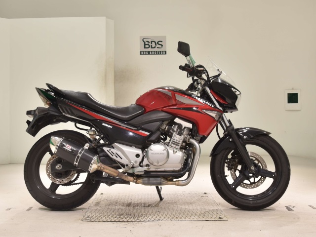Suzuki GSR250