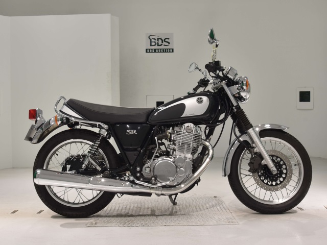 Yamaha SR400 2021