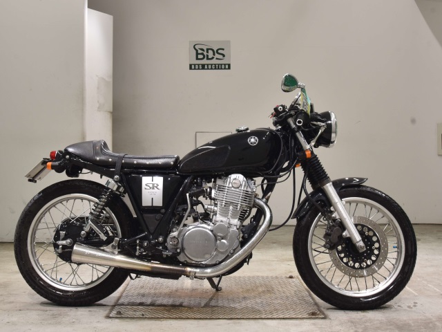 Yamaha SR400 2018