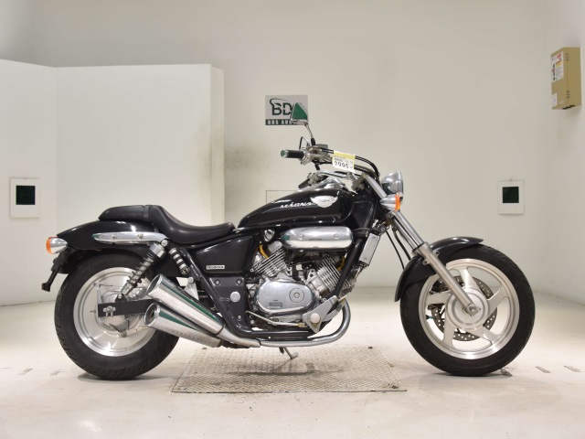 Honda MAGNA250 2005