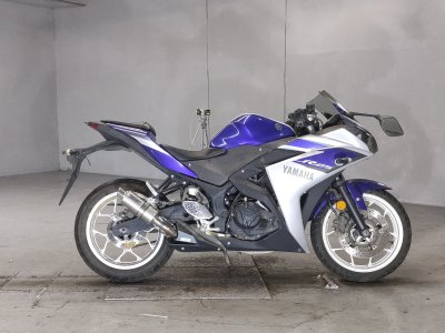 Yamaha YZF-R25 2015