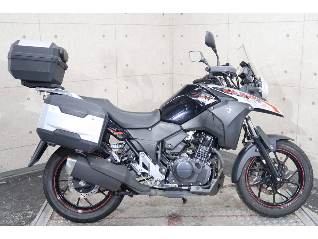 Suzuki V-STROM DL250A