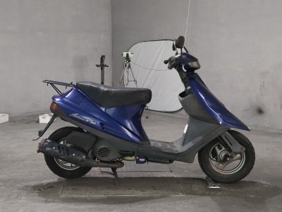 Suzuki ADDRESS V100