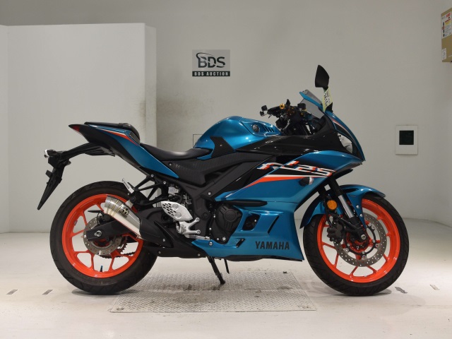 Yamaha YZF-R25 2021