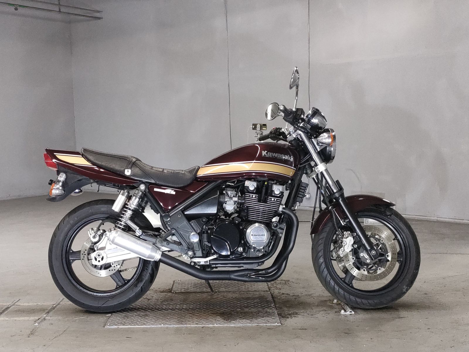 Kawasaki ZEPHYR400 2004