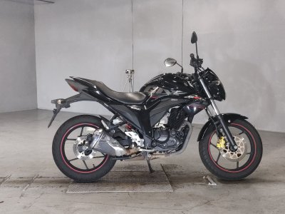 Suzuki GIXXER150