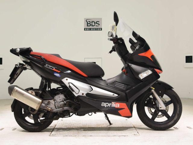 Aprilia SR MAX300 2013