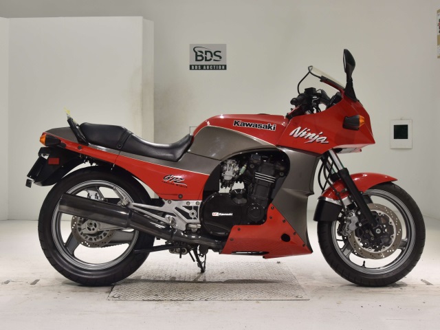 Kawasaki GPZ900R 1993