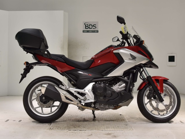 Honda NC750X 2016