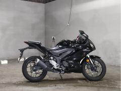 Yamaha YZF-R25 2022