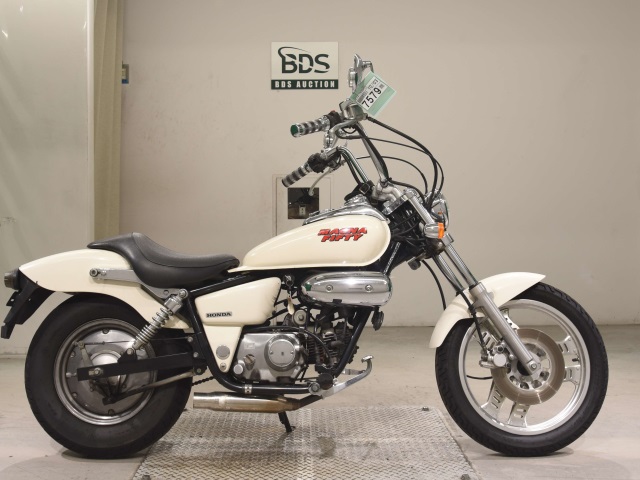 Honda MAGNA50 2005