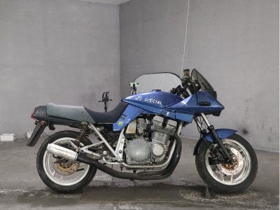 Suzuki GSX750S KATANA
