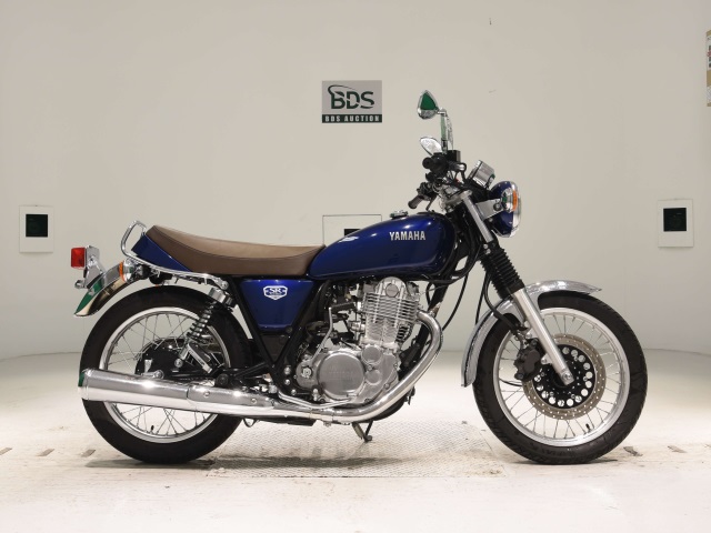 Yamaha SR400 2021
