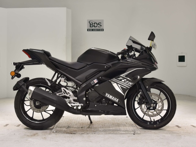 Yamaha YZF-R15 2021
